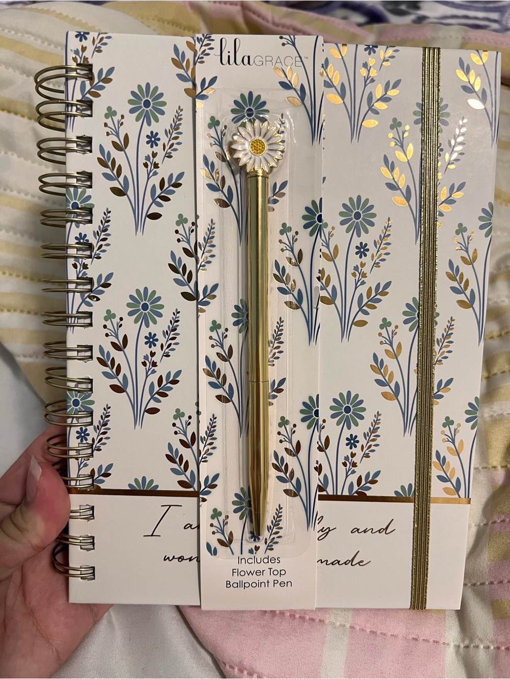 Lila Grace Floral Spiral Notebook with Daisy Top Pen - White, Blue, Gold